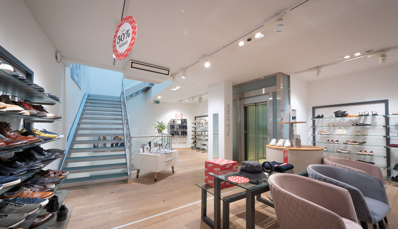 480m² shop