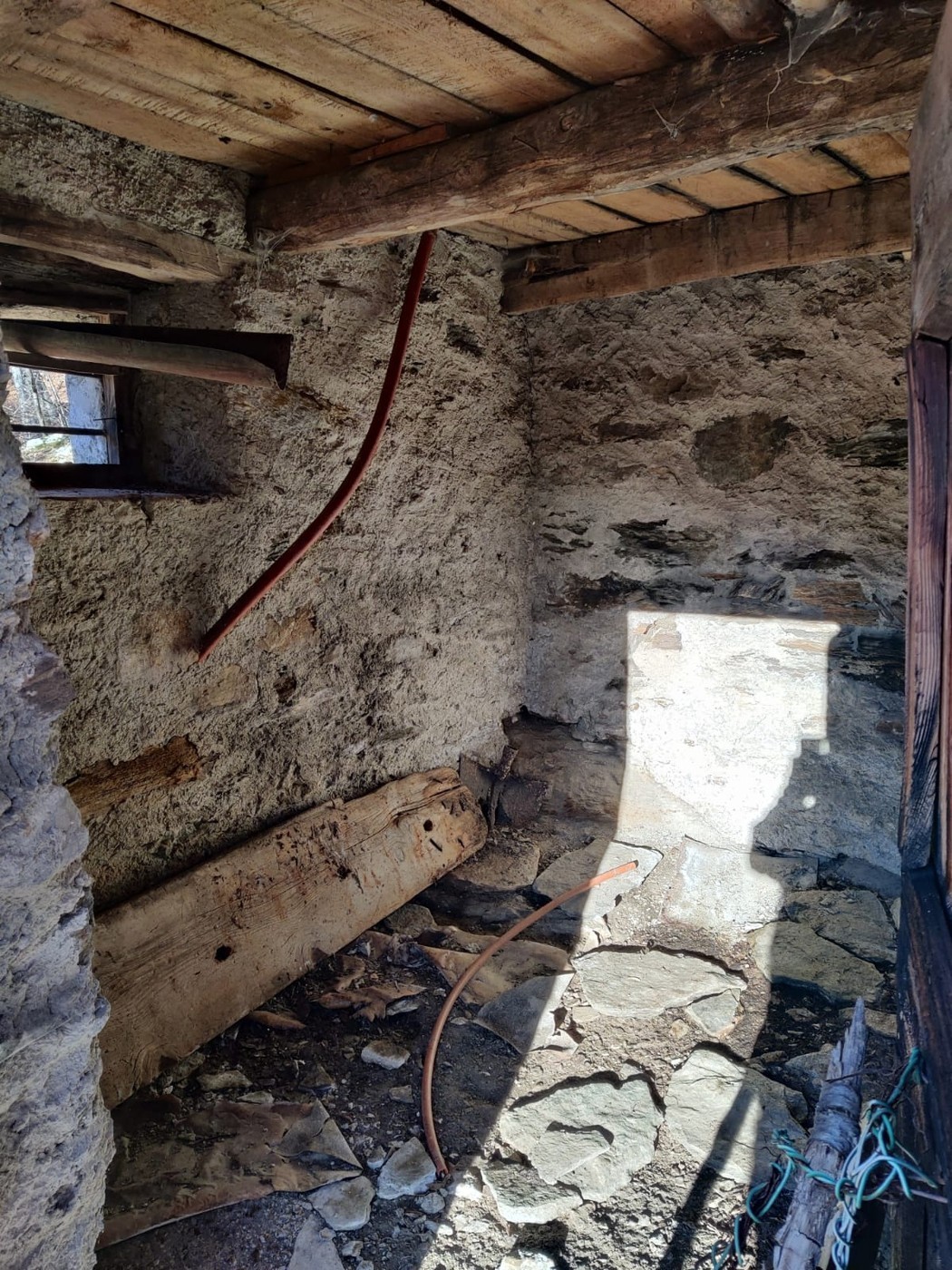 2 rooms single house