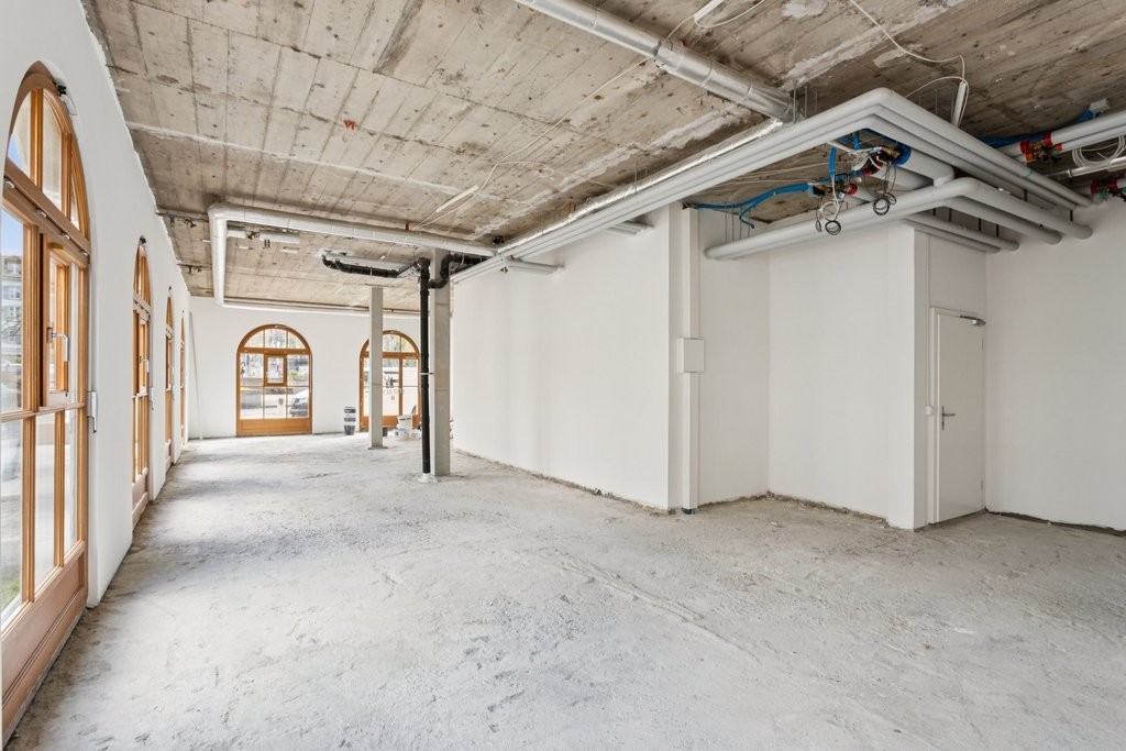 106m² Laden