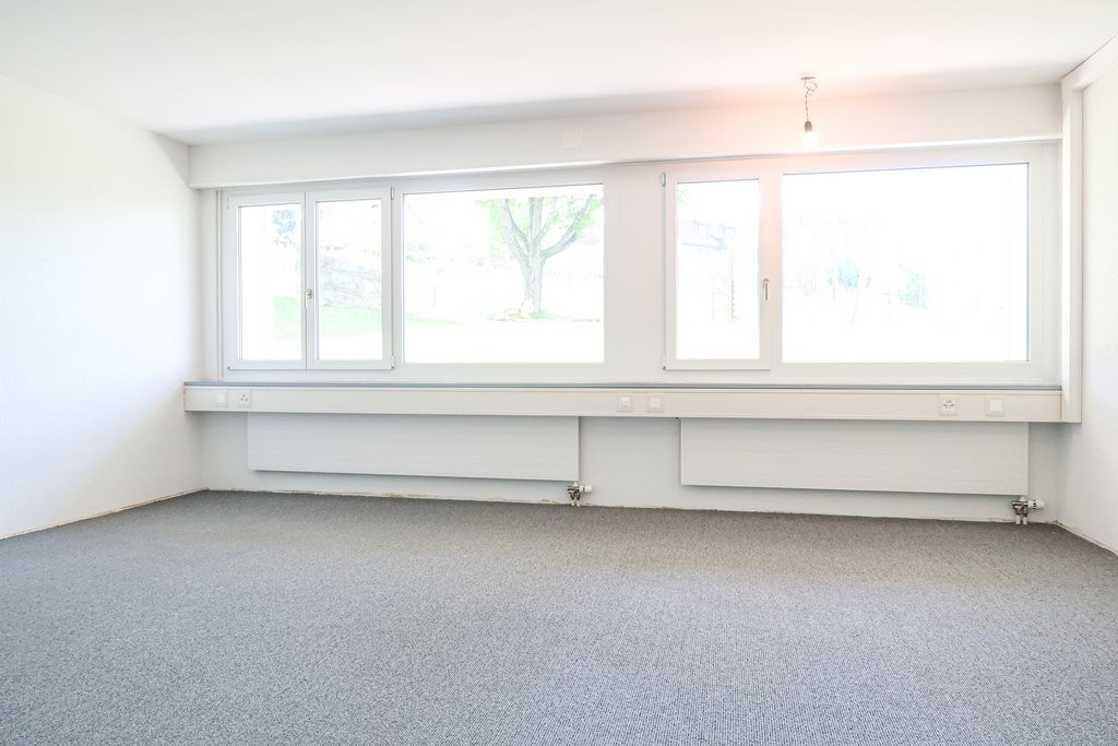 309m² office