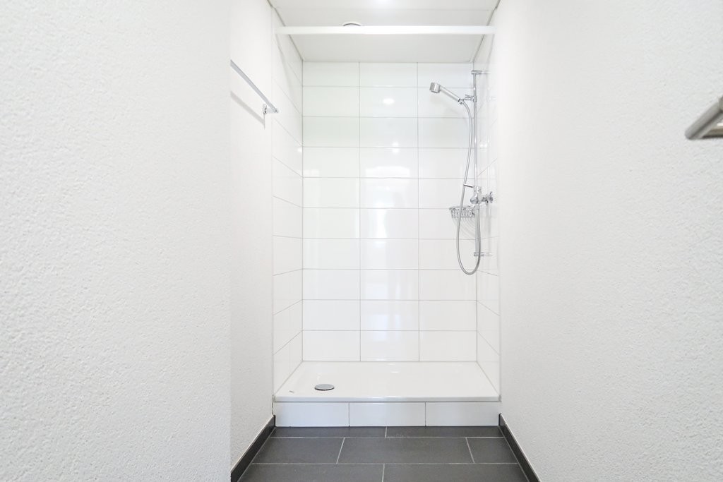 309m² office