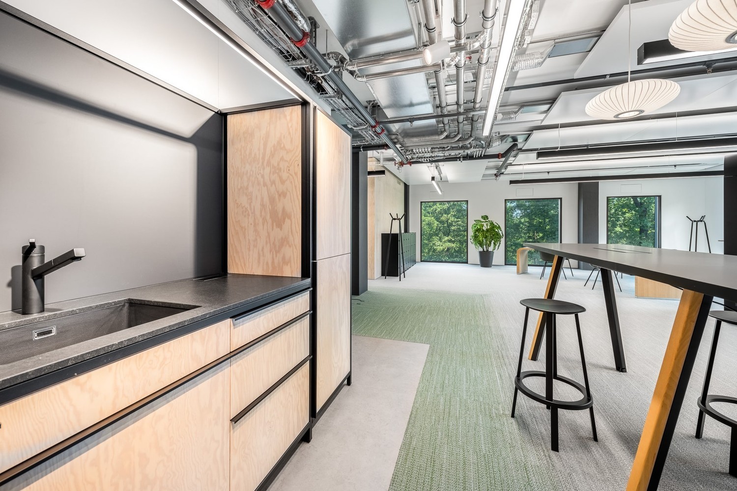 211m² bureau