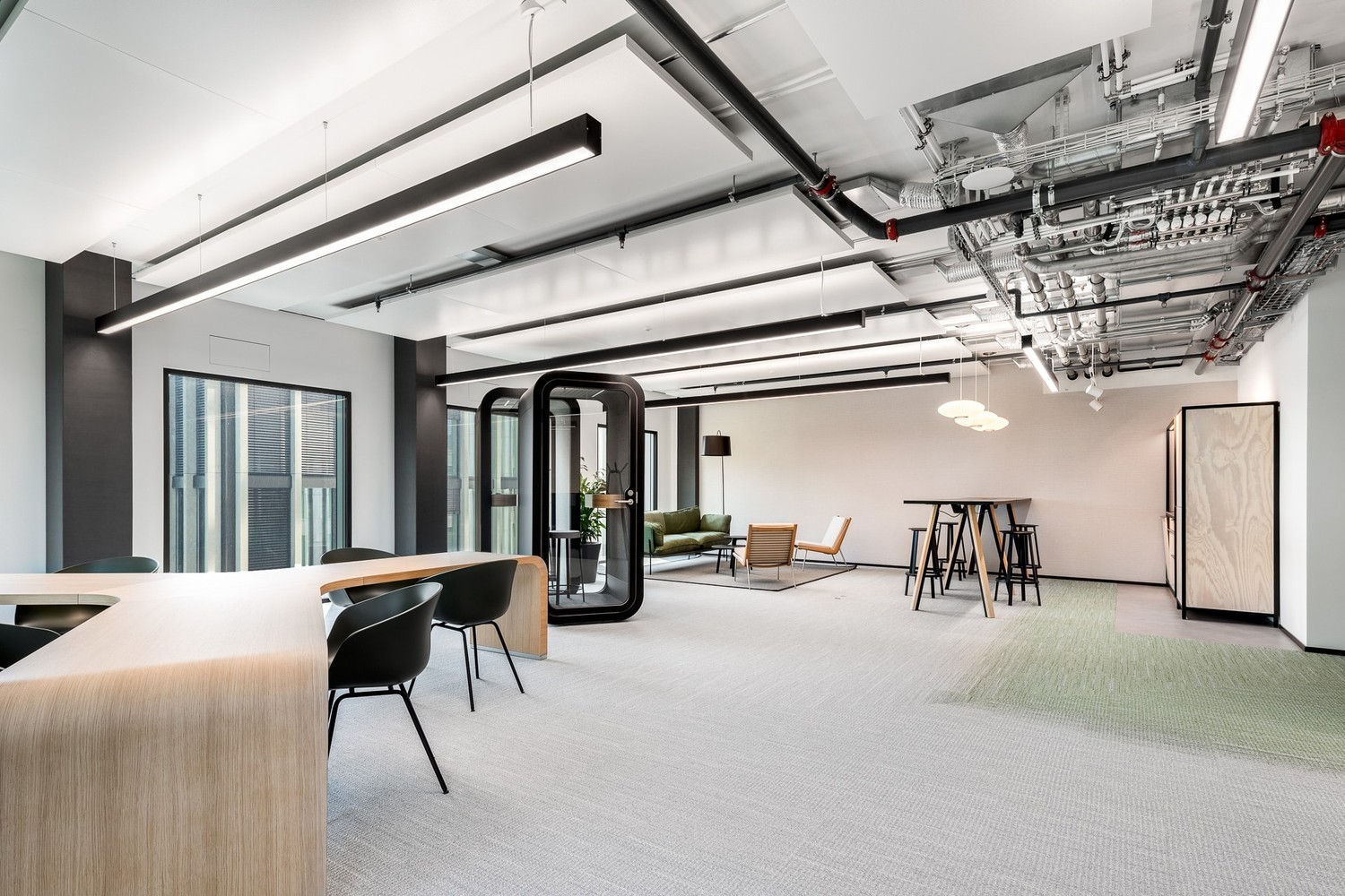211m² bureau