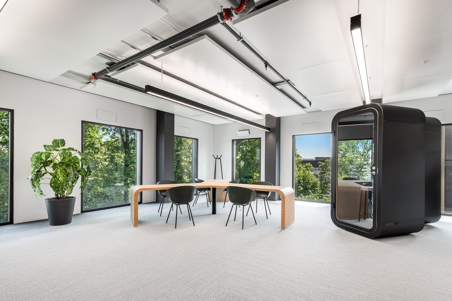 211m² bureau