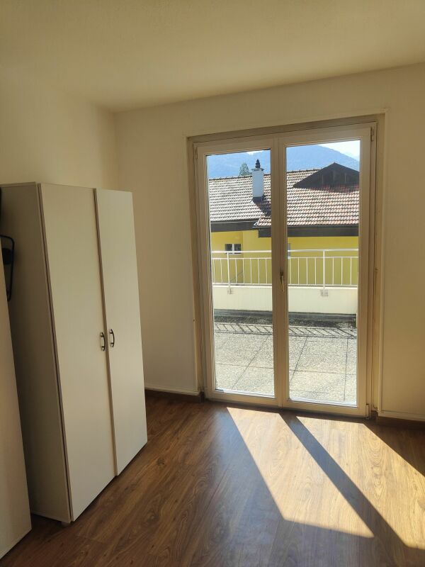 5 rooms apartment