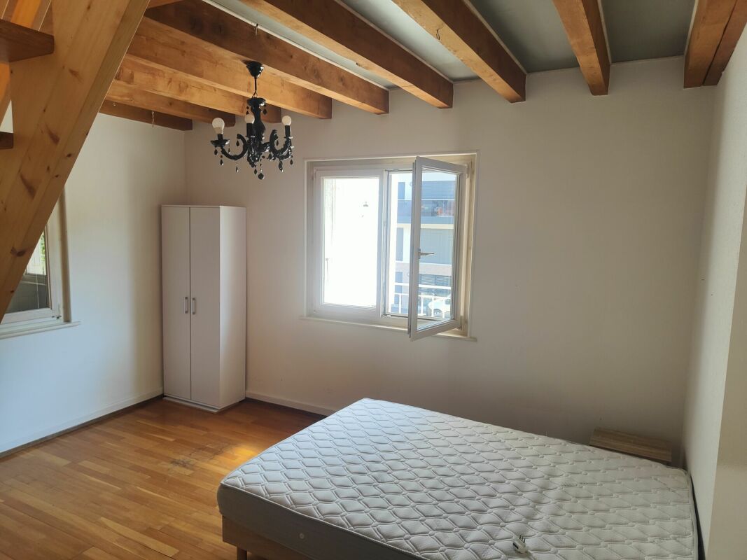 5 rooms apartment