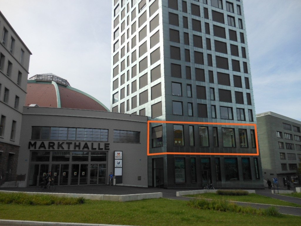 320m² office