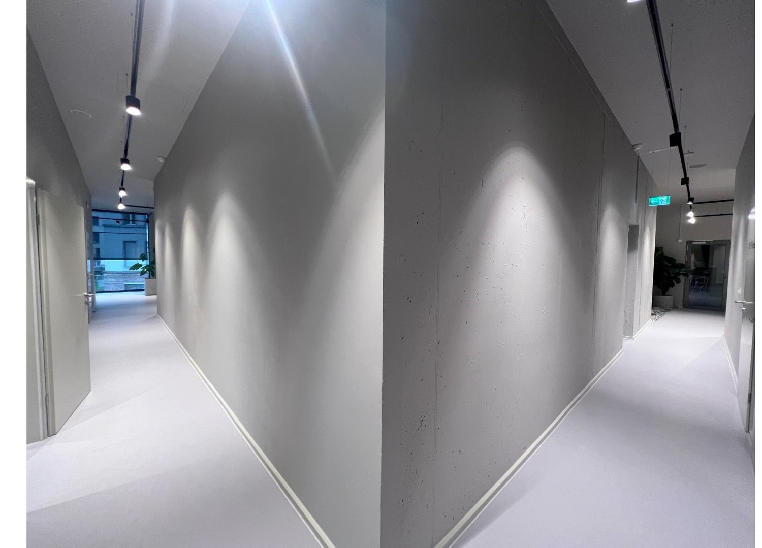 320m² office