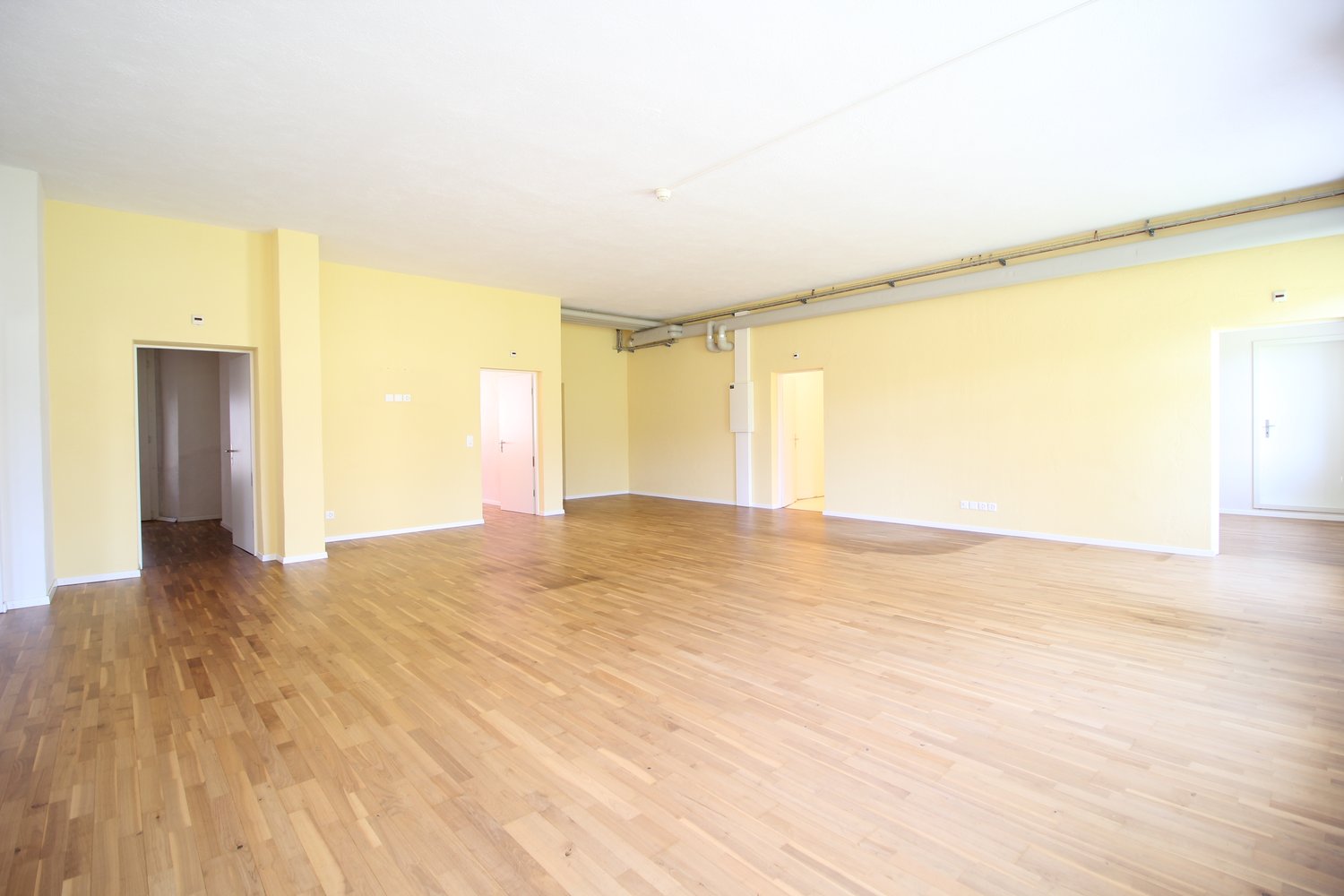 170m² studio