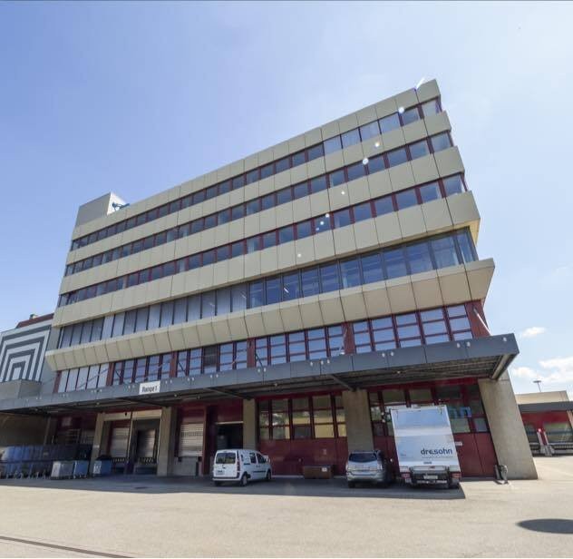 1000m² office