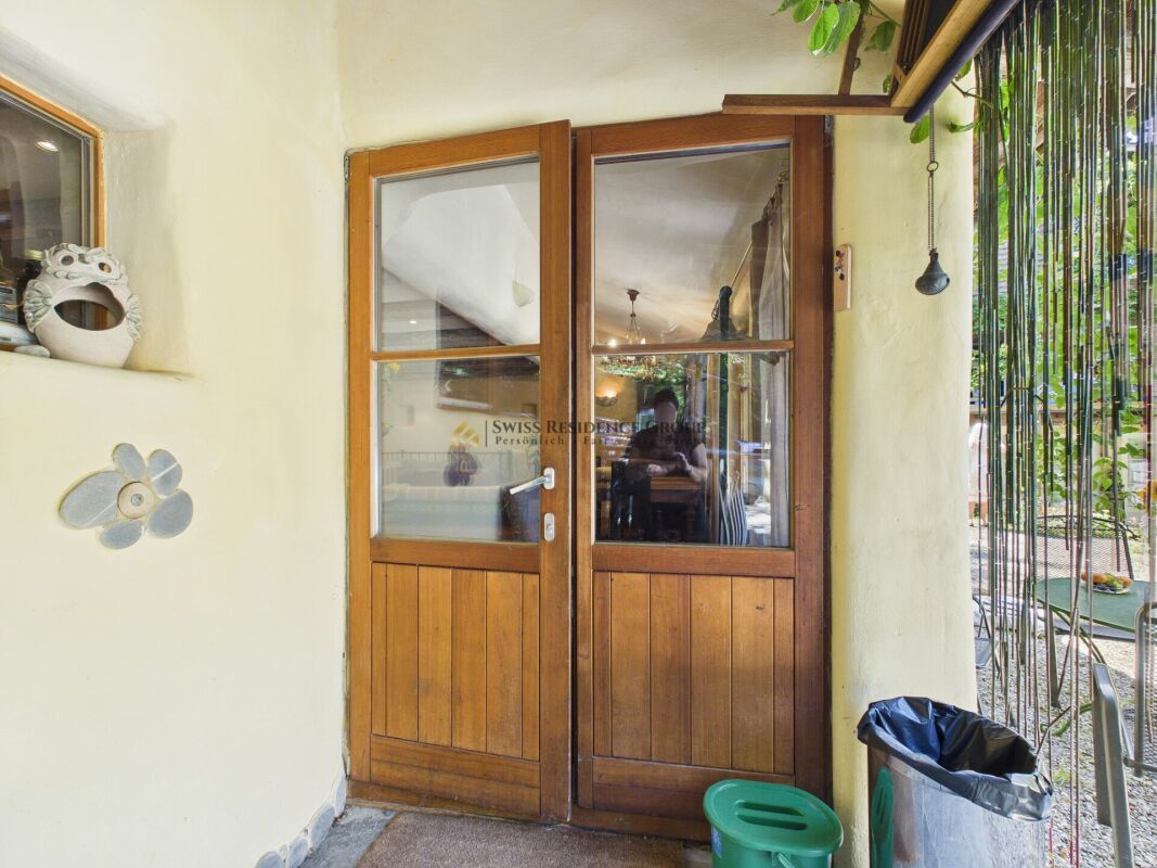 2 rooms single house