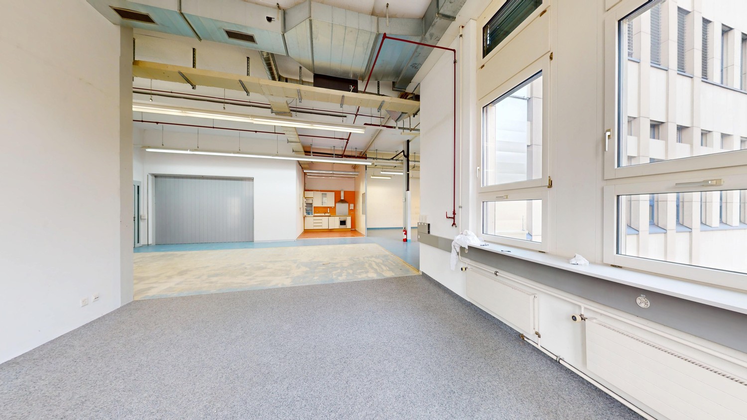 235m² commercial