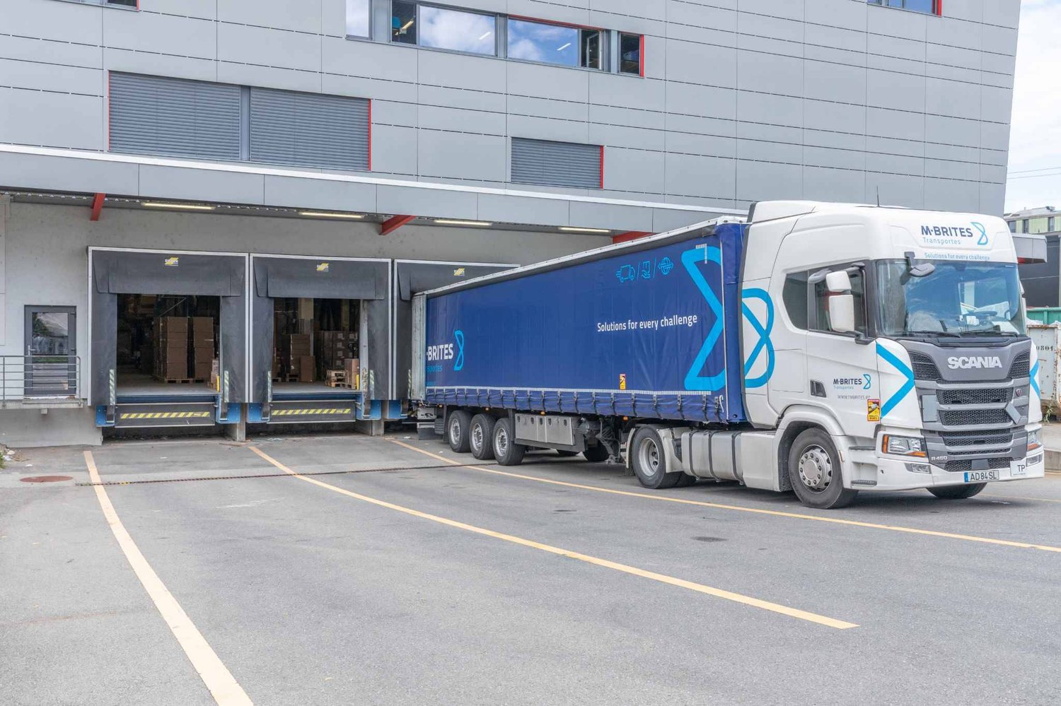 389m² commercial