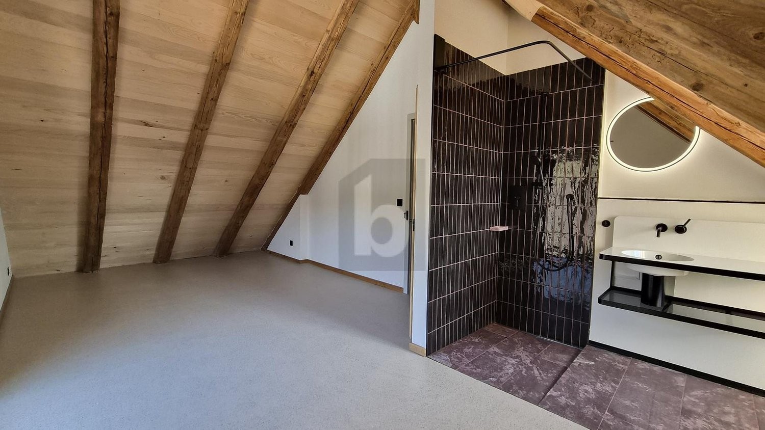 Appartement en attique de 3 pièces