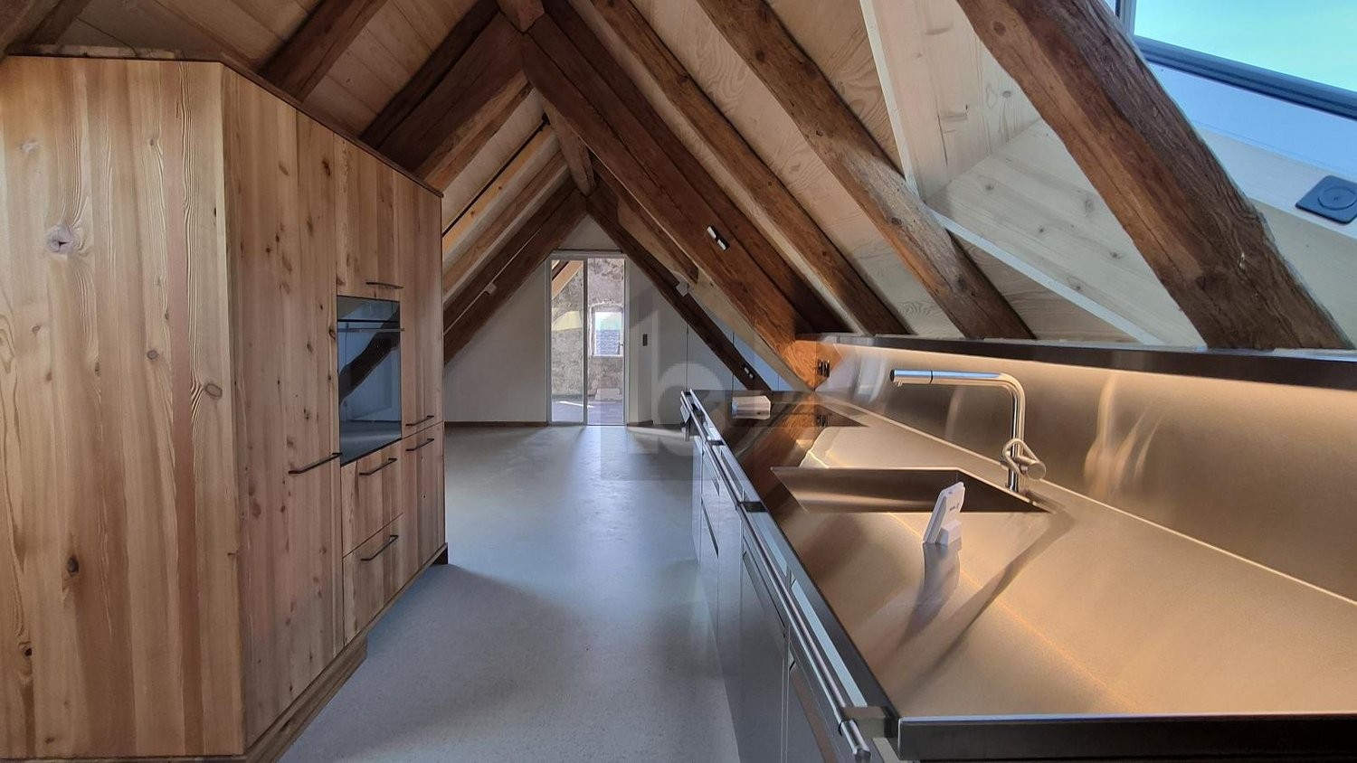 Appartement en attique de 3 pièces
