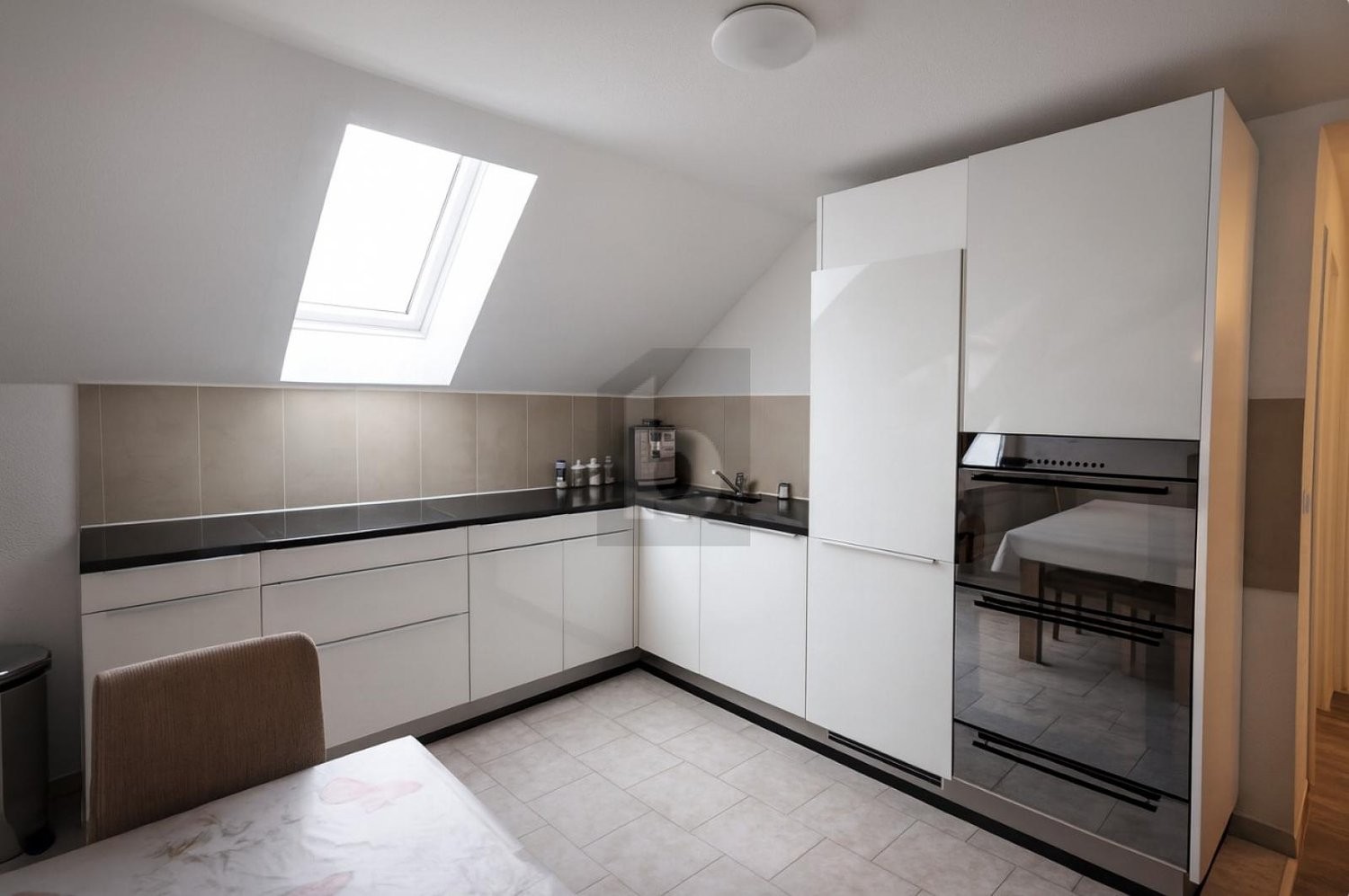 1231m² edificio residenziale / commerciale