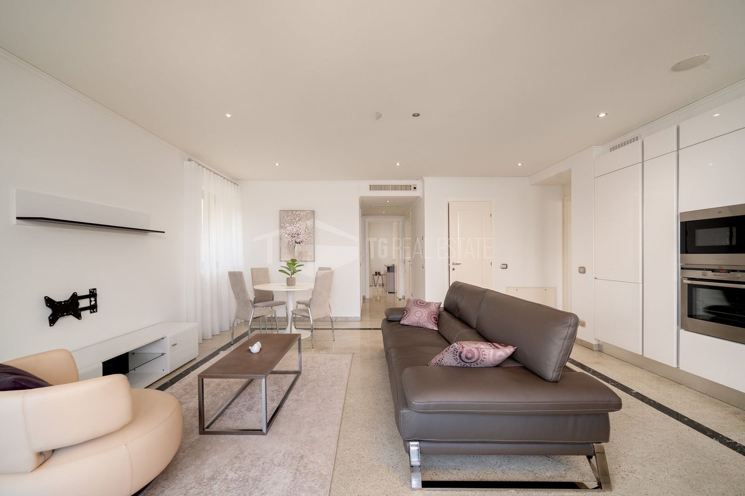 3 ½ Zimmer möblierte Wohnung
