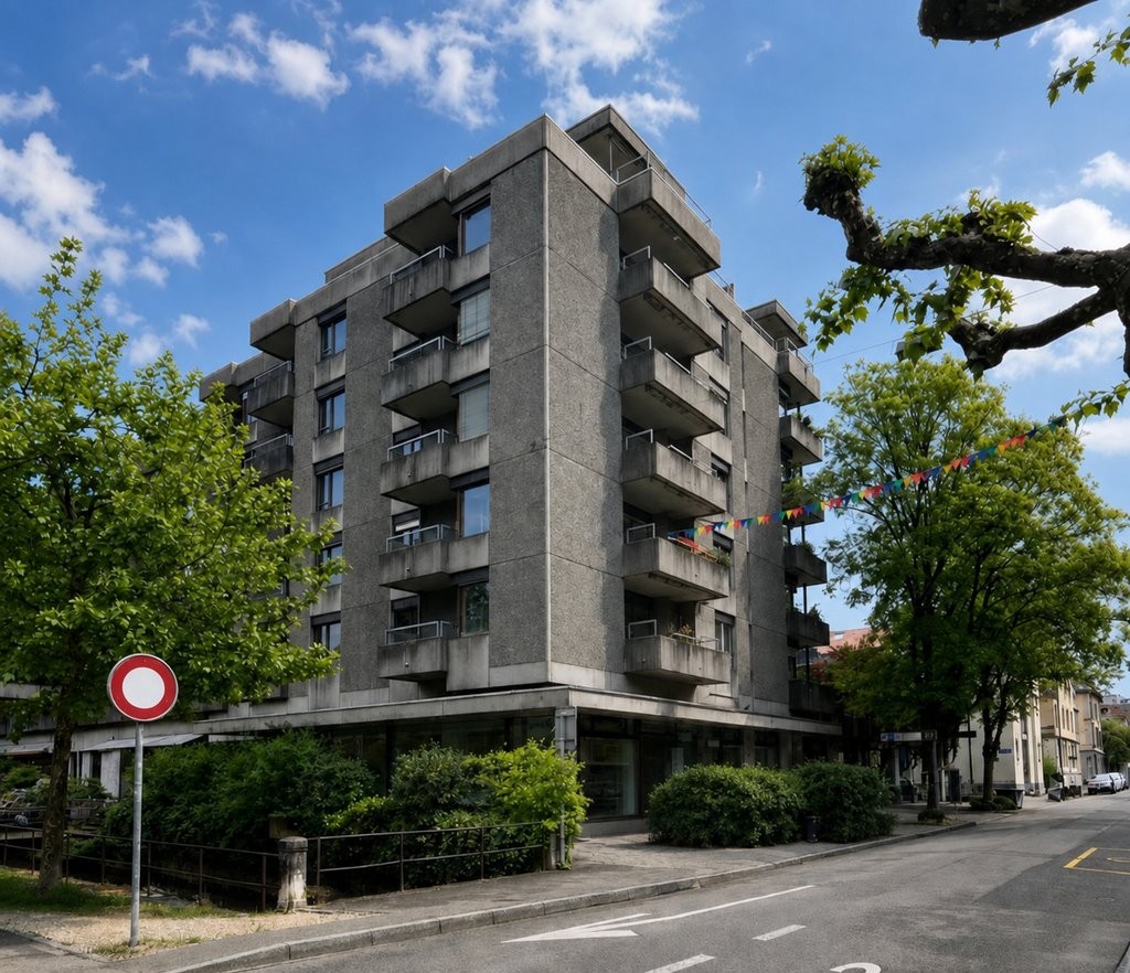 135m² commercial