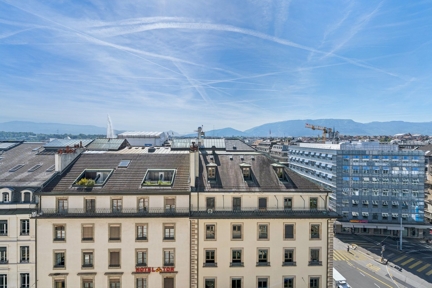 300m² office