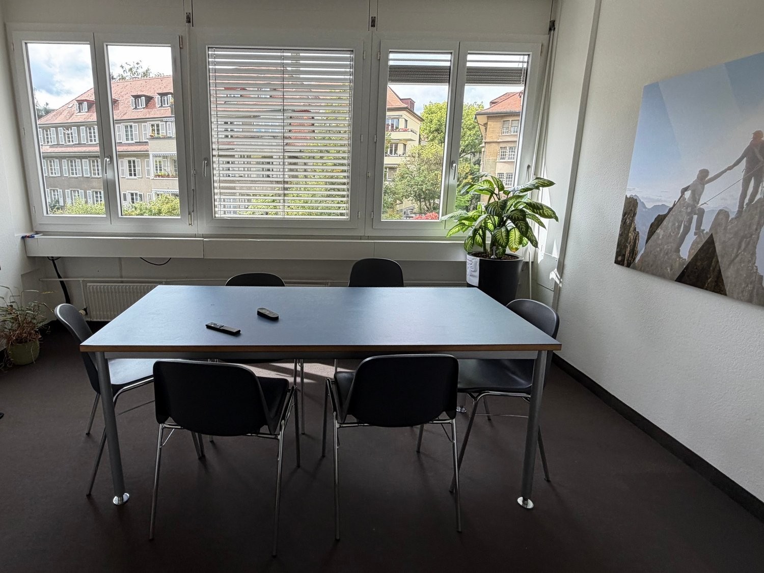 151m² office