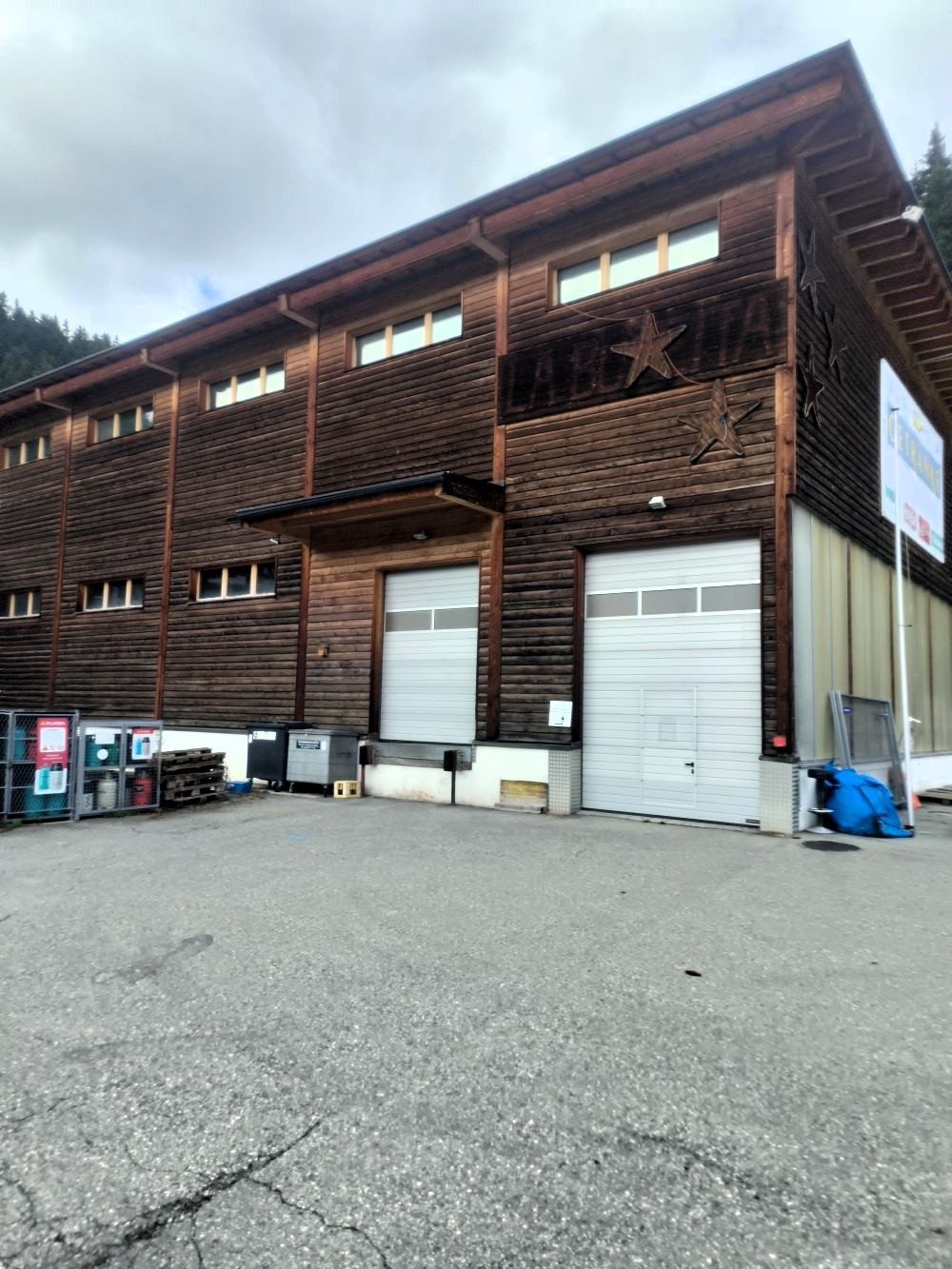 536m² commerciale