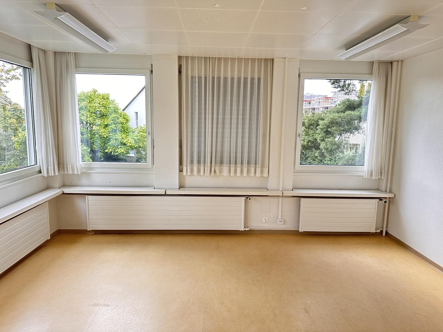 22m² office