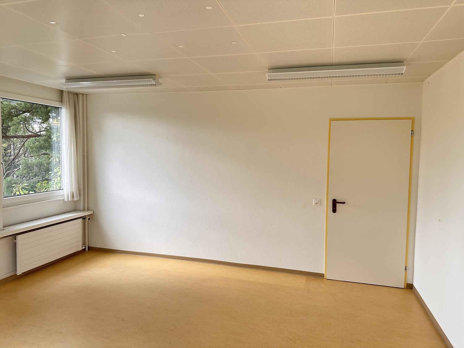 22m² office