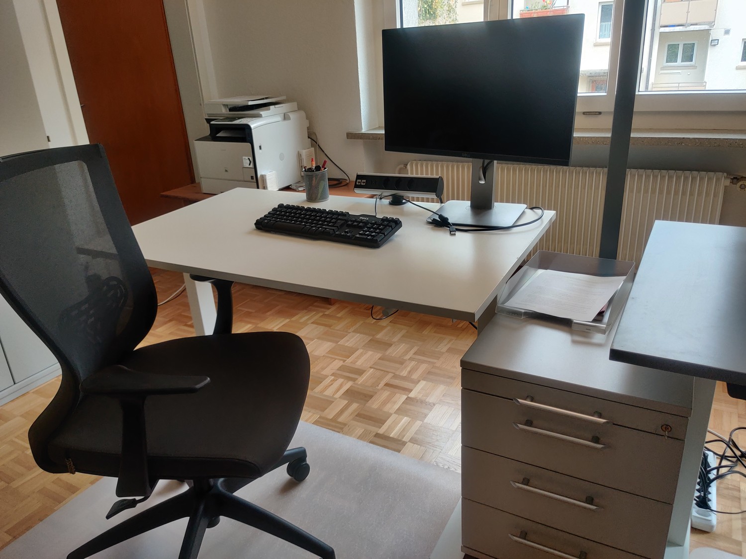 14m² office