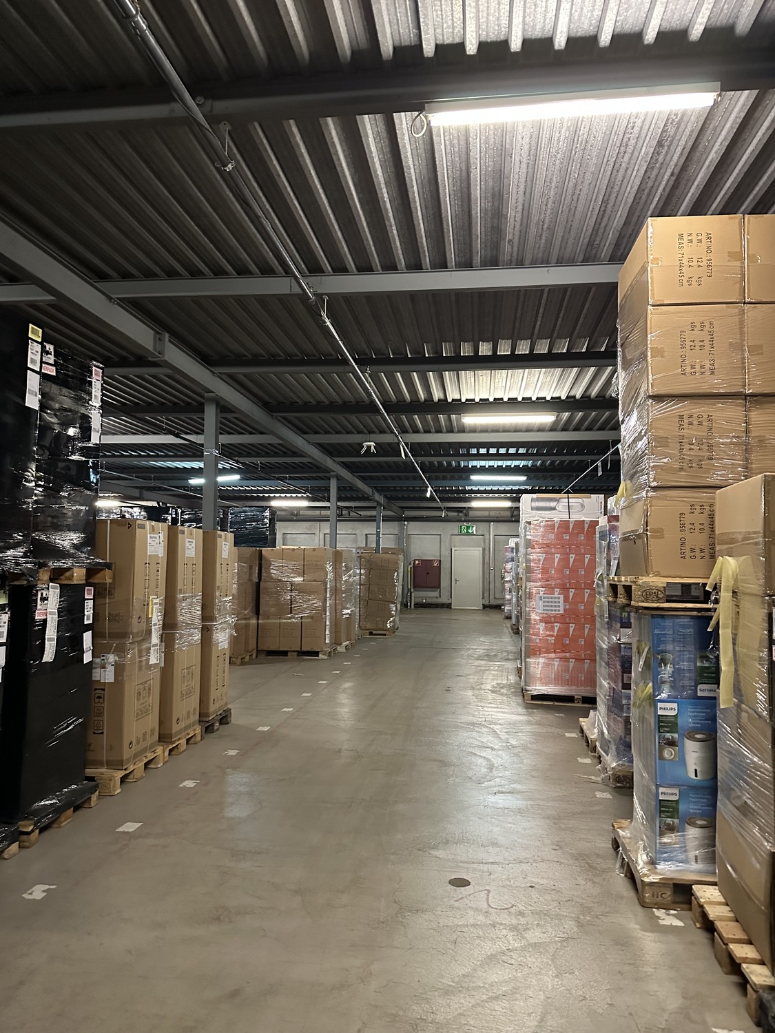 8595m² commercial
