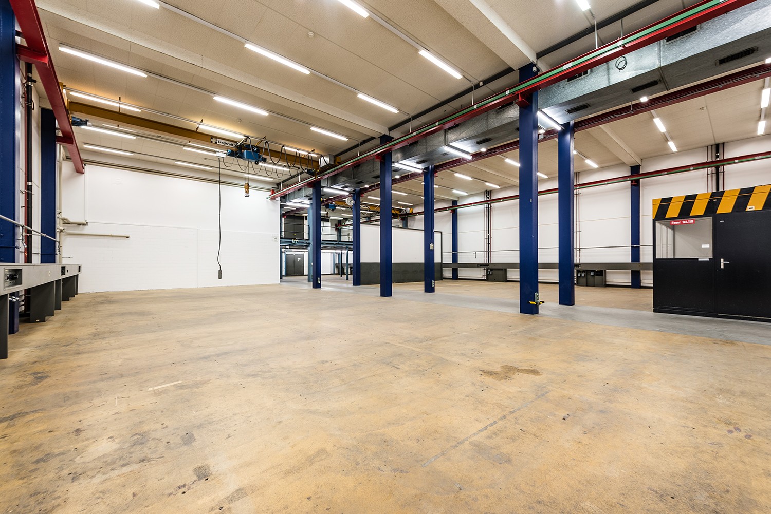 1020m² laboratorio