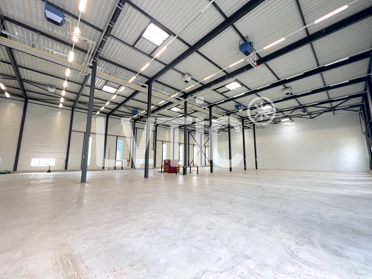 1080m² industrial object