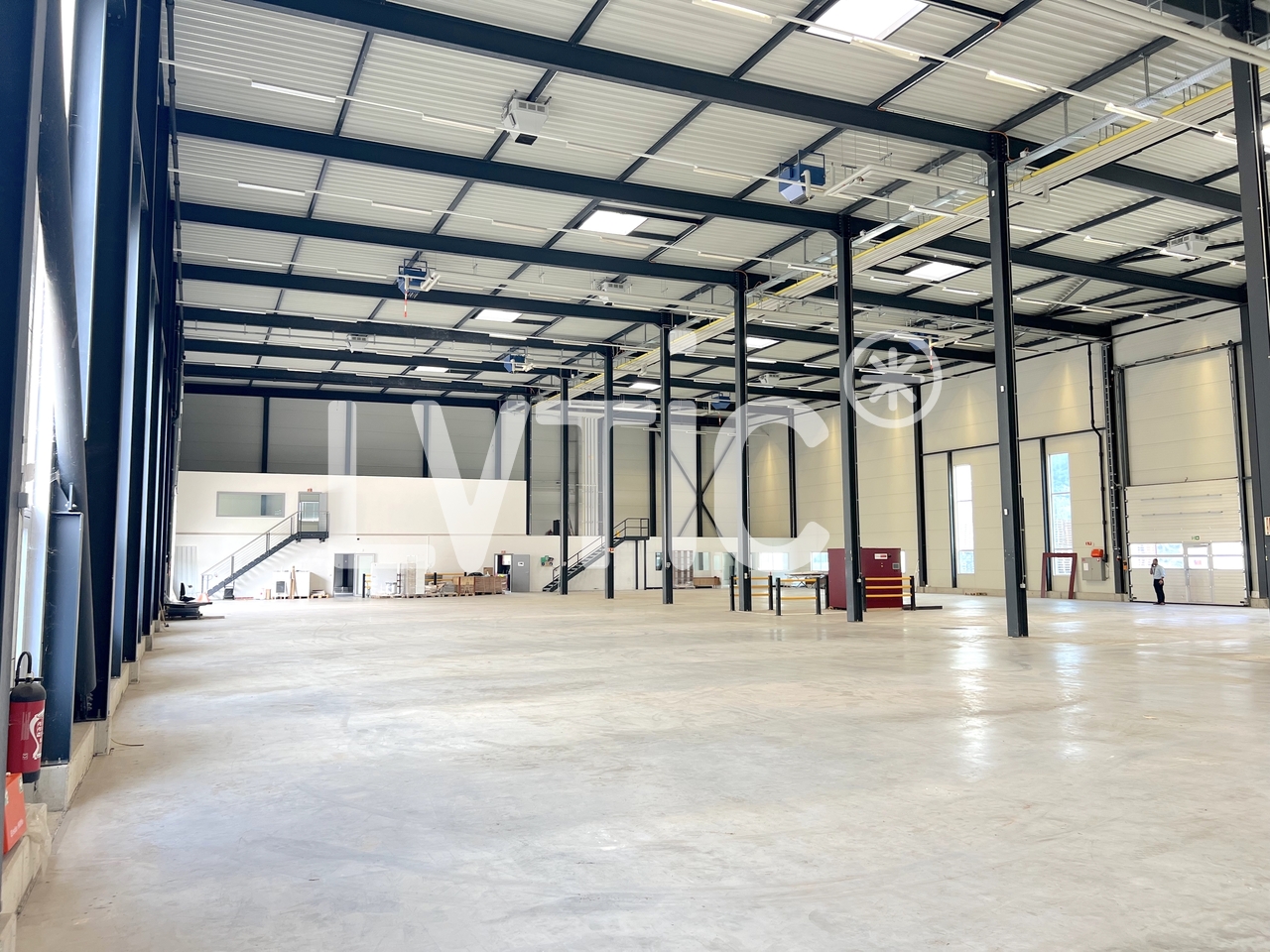 1080m² industrial object