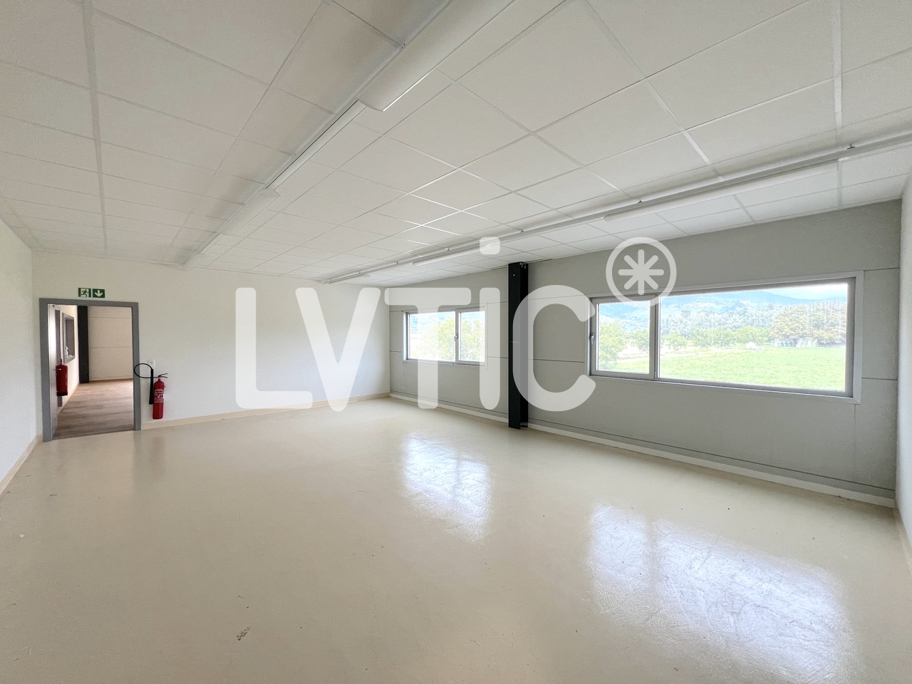 1080m² industrial object