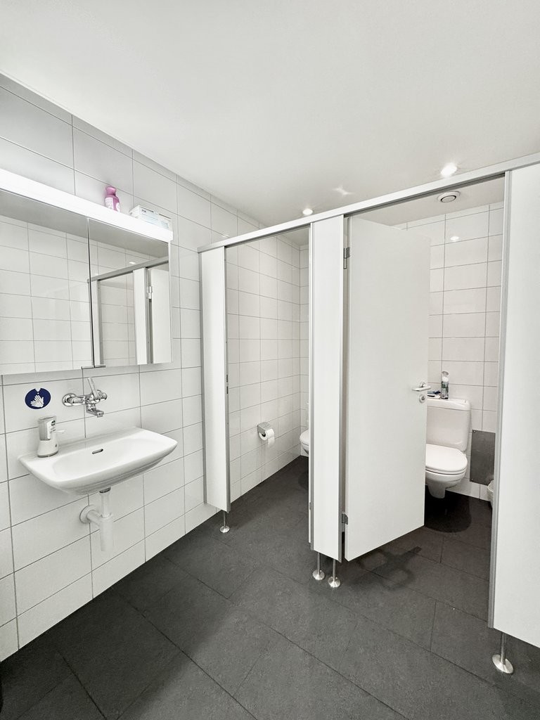 288m² office
