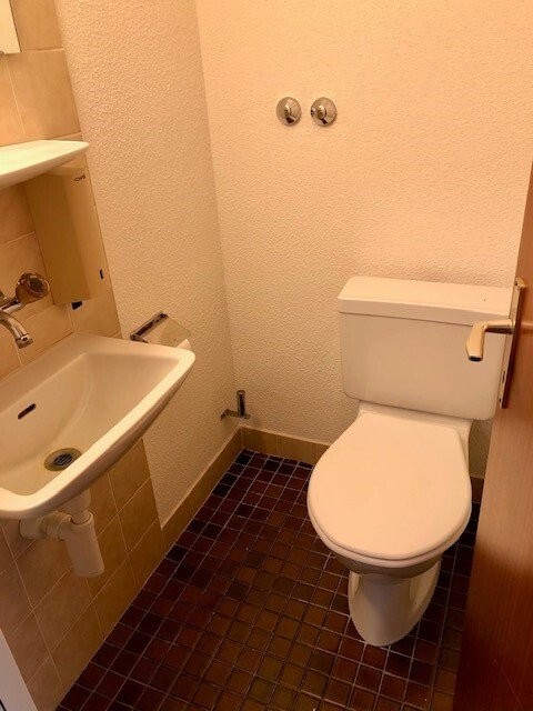 65m² office