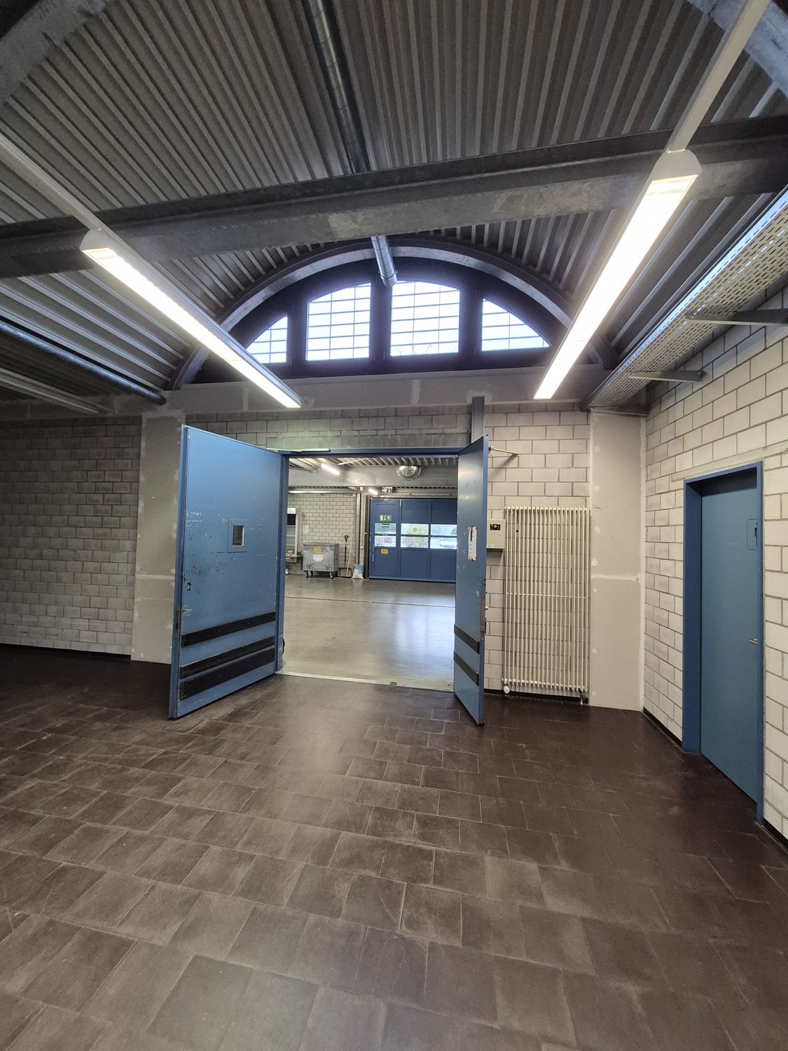Negozio di 390m²