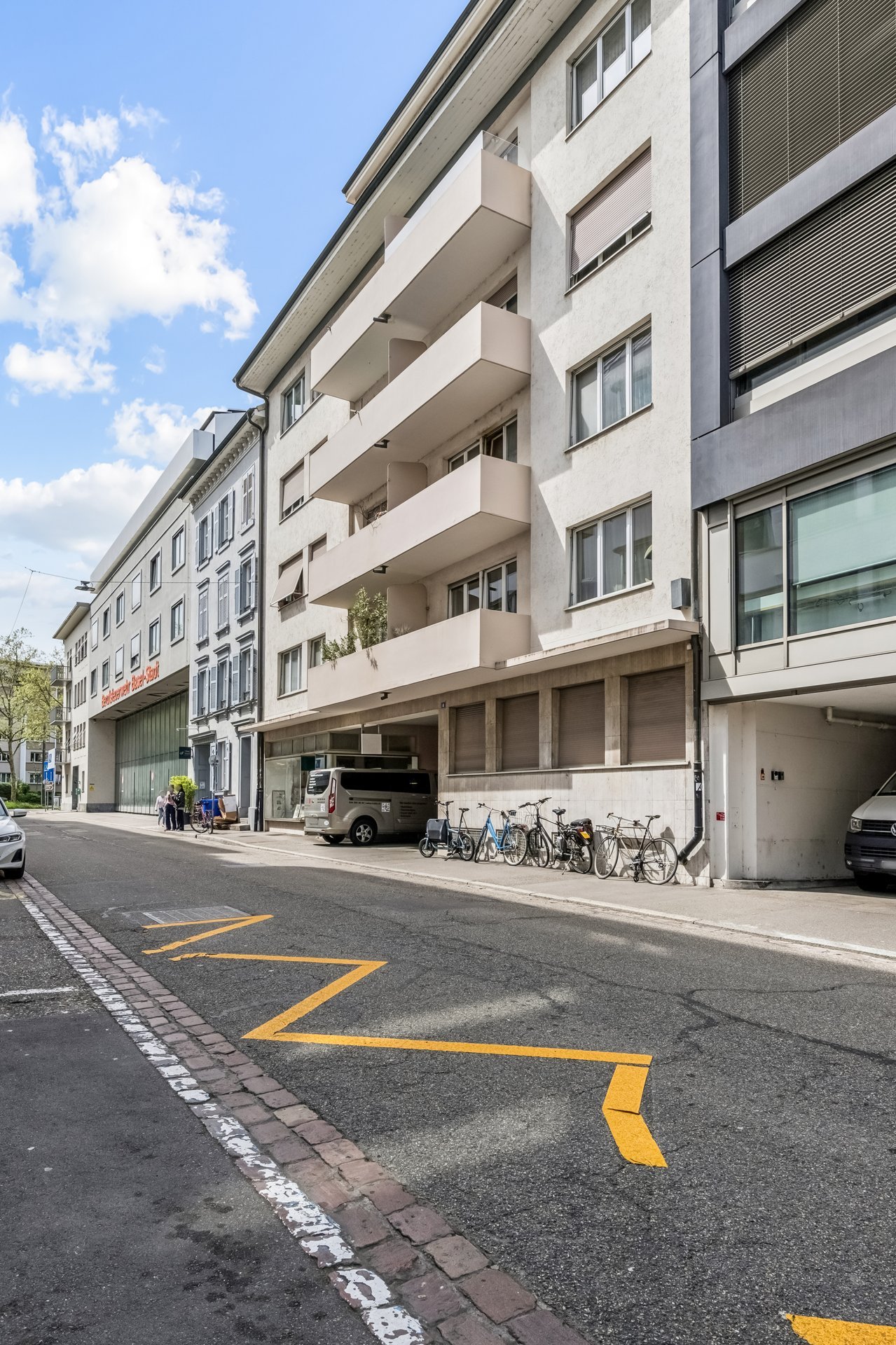 172m² commercial