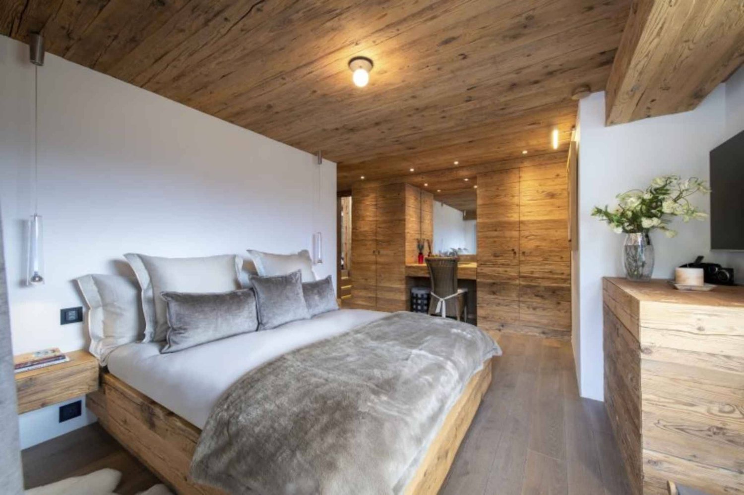 10 rooms chalet