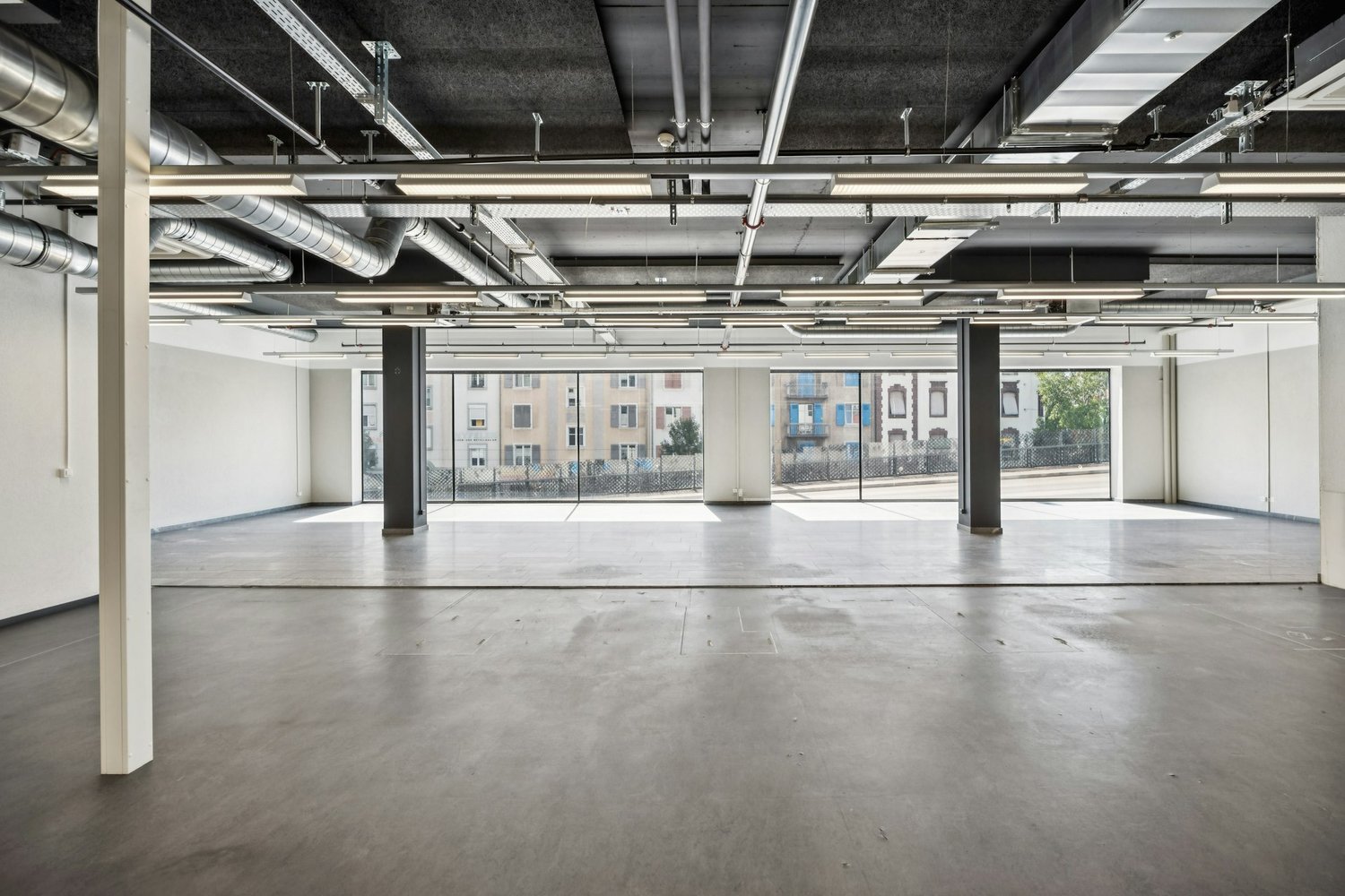 310m² commercial