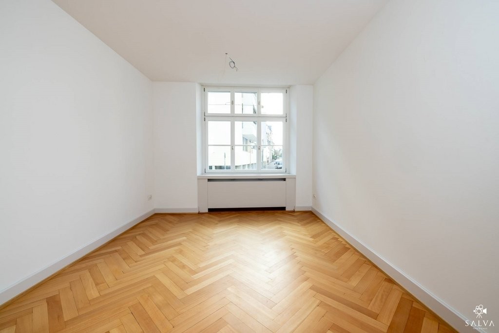 138m² office