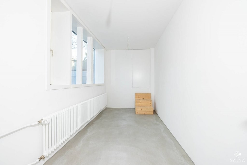 138m² office