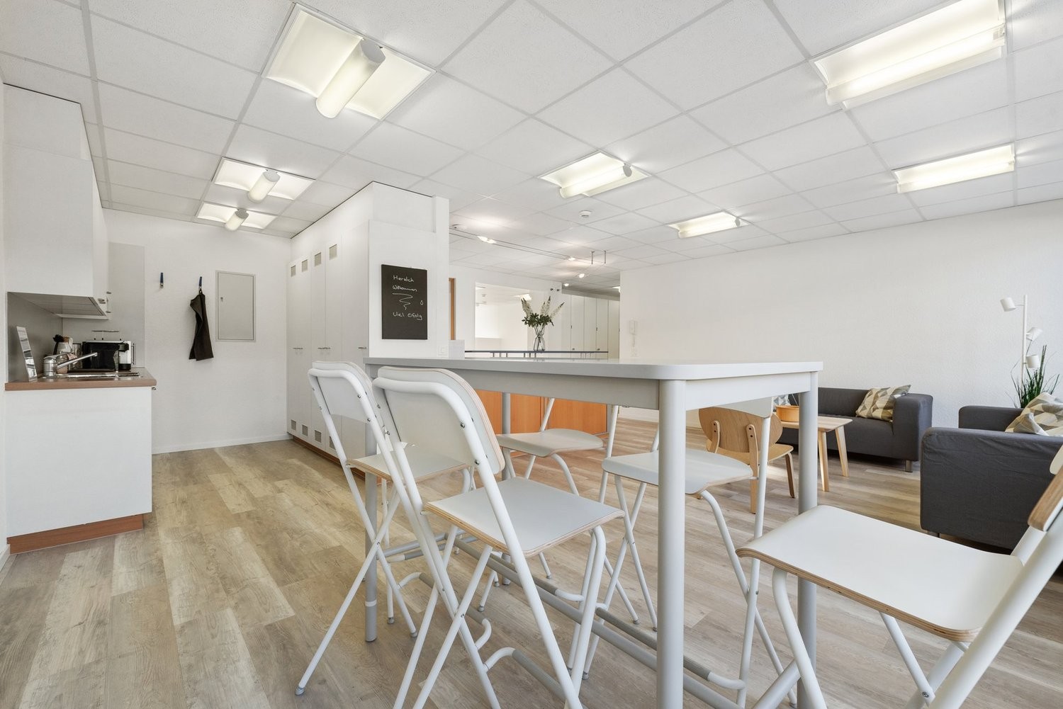 27m² office