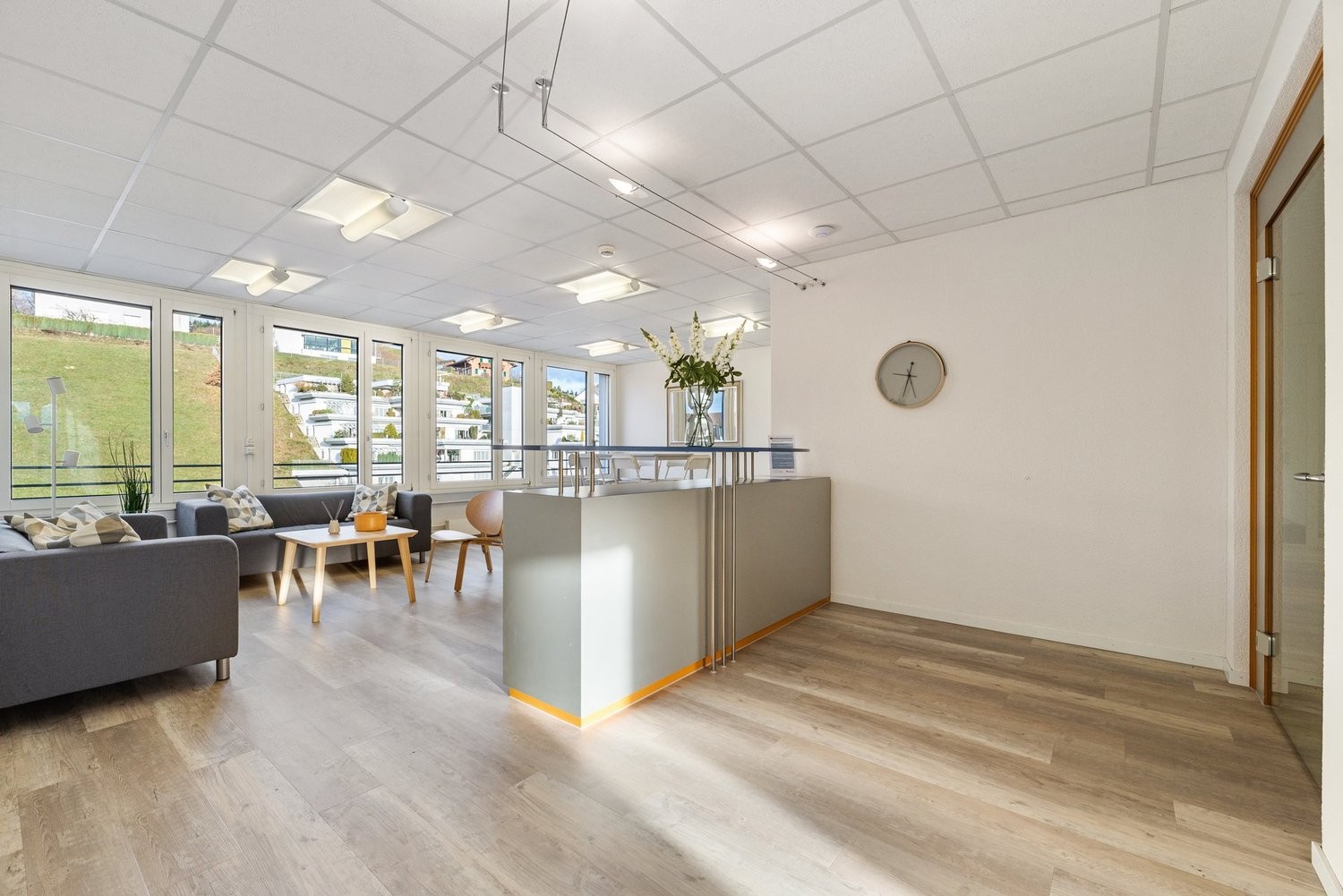 27m² office