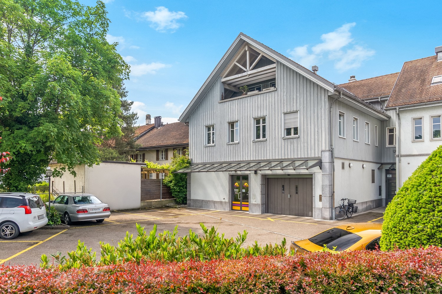 154m² commercial