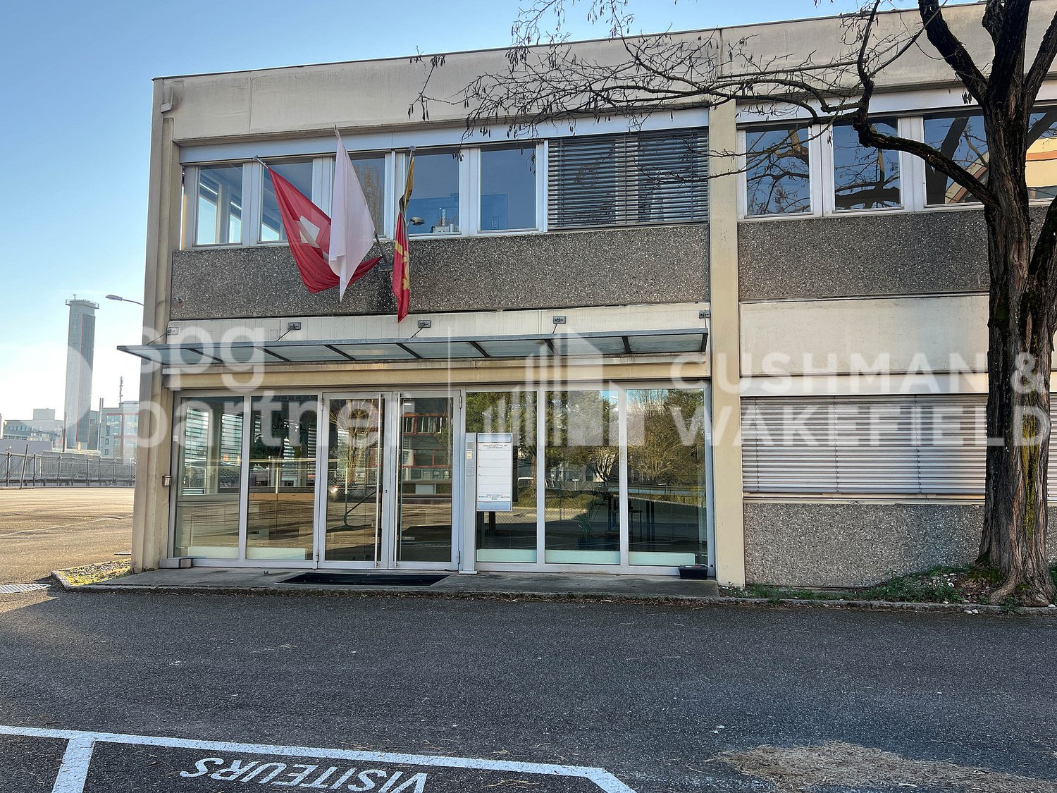 312m² office