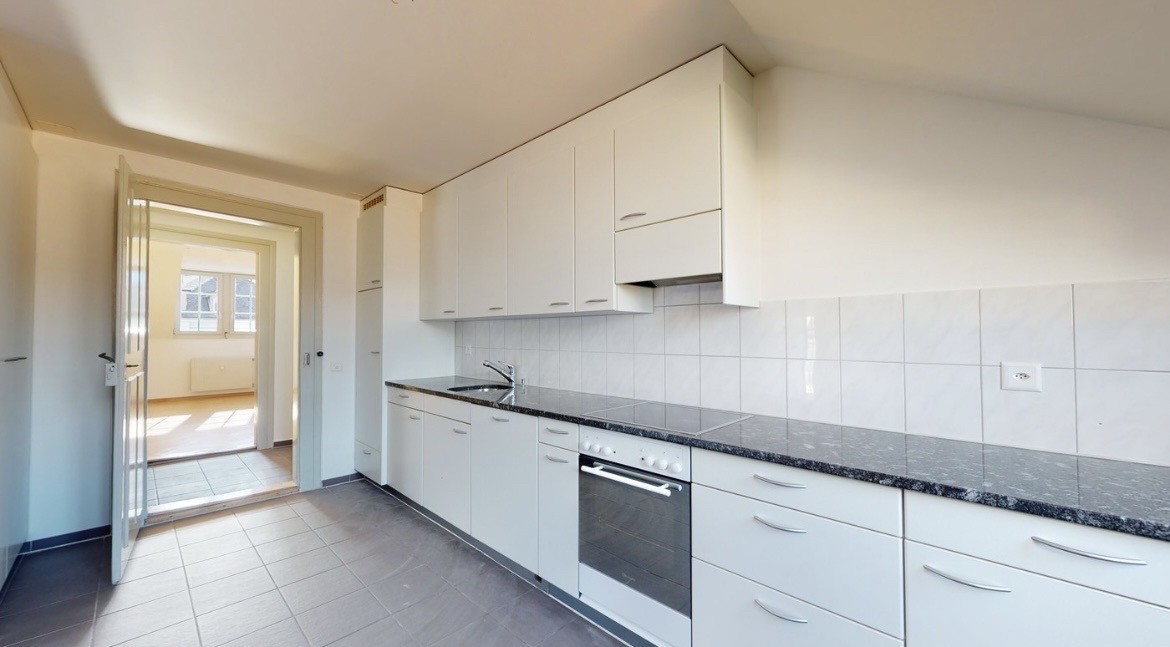 6 rooms apartment