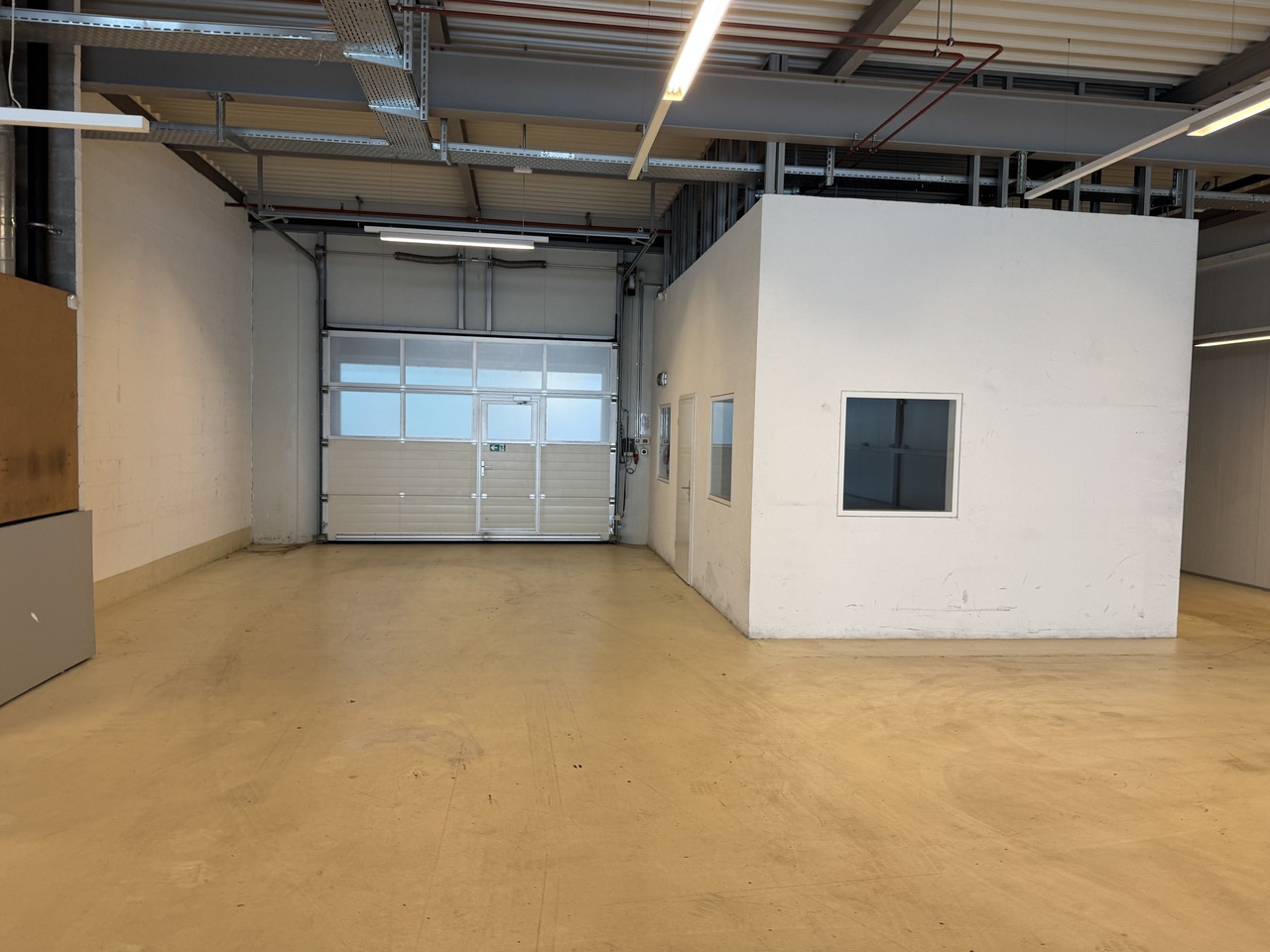 690m² Atelier