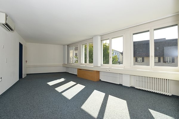170m² office