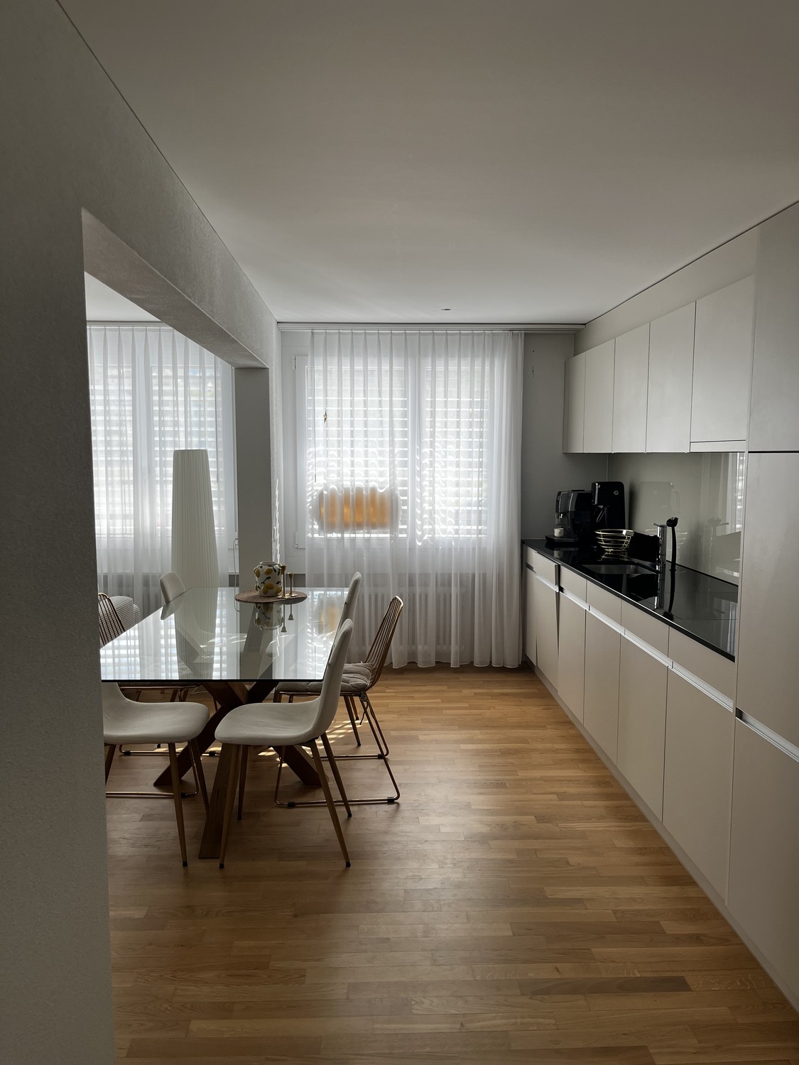 Grosses Zimmer in einer modernen Wohnung mit Garten – Februar bis Juni (flexibel)