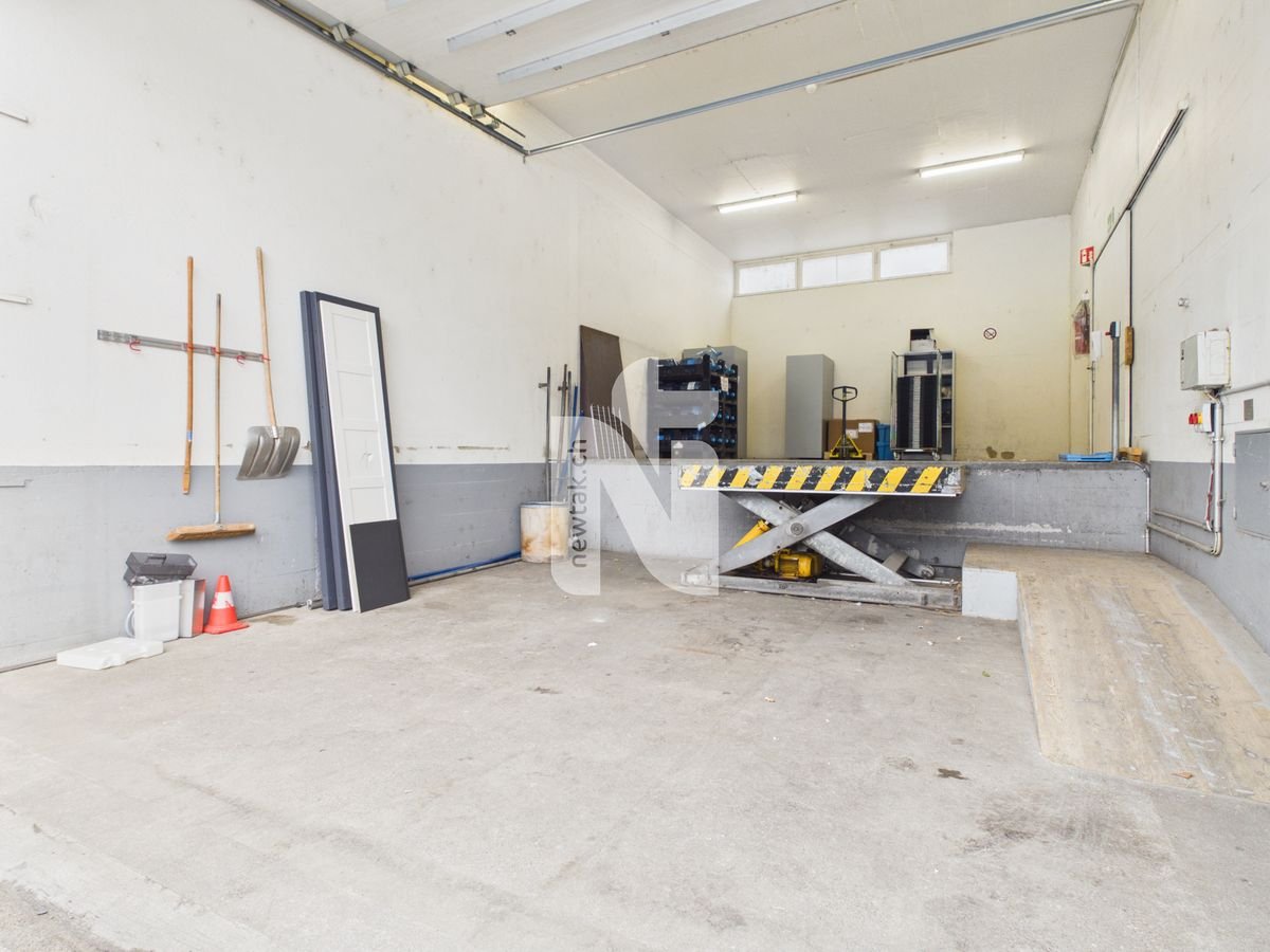 400m² office